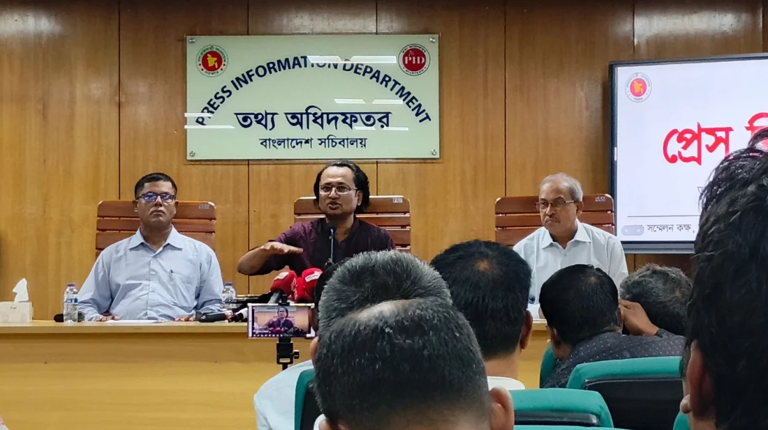 বিচারবহির্ভূত হত্যা করলে রাষ্ট্র আর রাষ্ট্র থাকে না: তথ্য উপদেষ্টা