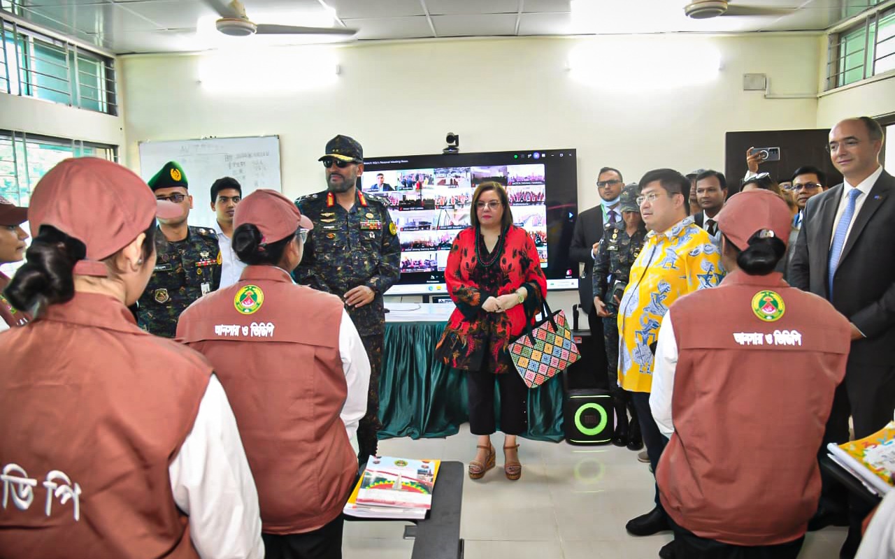 বৈশ্বিক কর্মসংস্থানের সম্ভাবনা দেখতে আনসার-ভিডিপি একাডেমি পরিদর্শনে চার দেশের কূটনীতিক